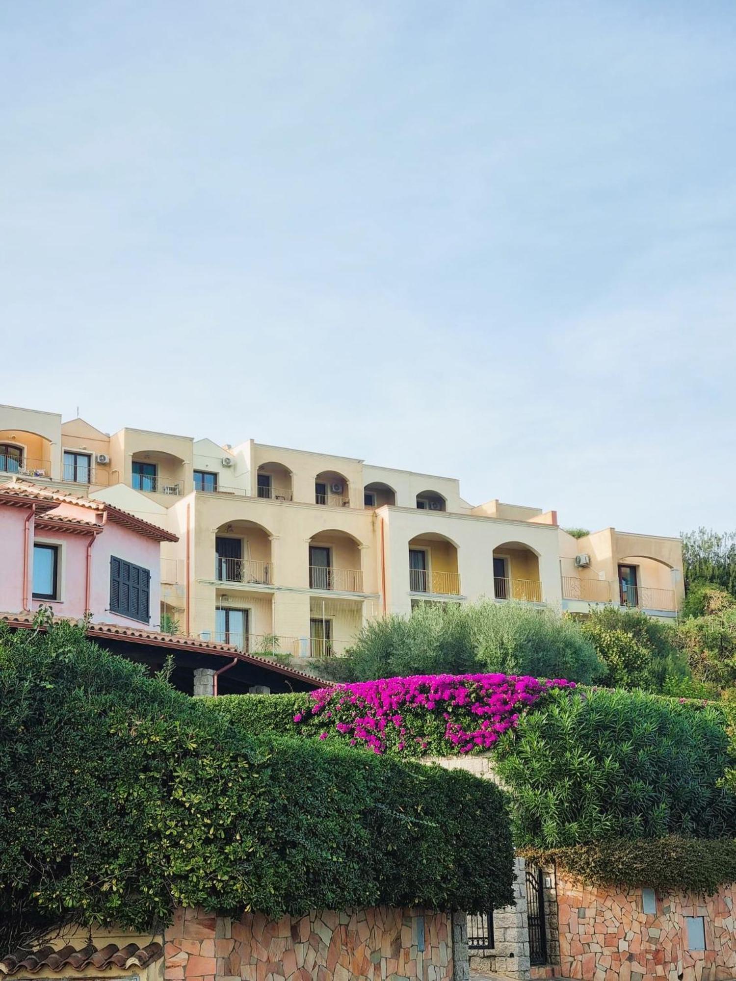 Golf & Sea Residence Is Molas Pula Esterno foto